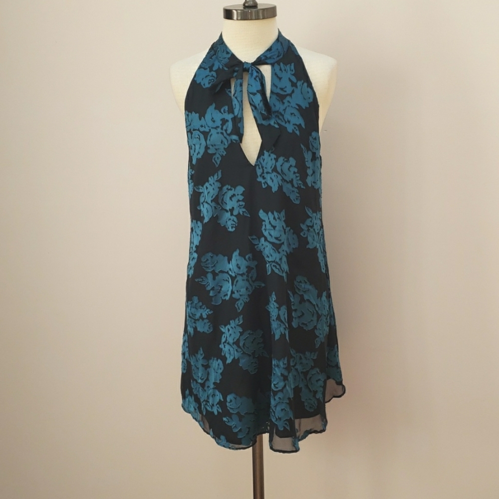 Lovers + Friends Black & Blue Floral Sleeveless Swing Dress with Tie Neck, Small
